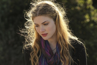 Illustration for article titled The Nine Lives of Chloe King 01x02, "Redemption" Pictures